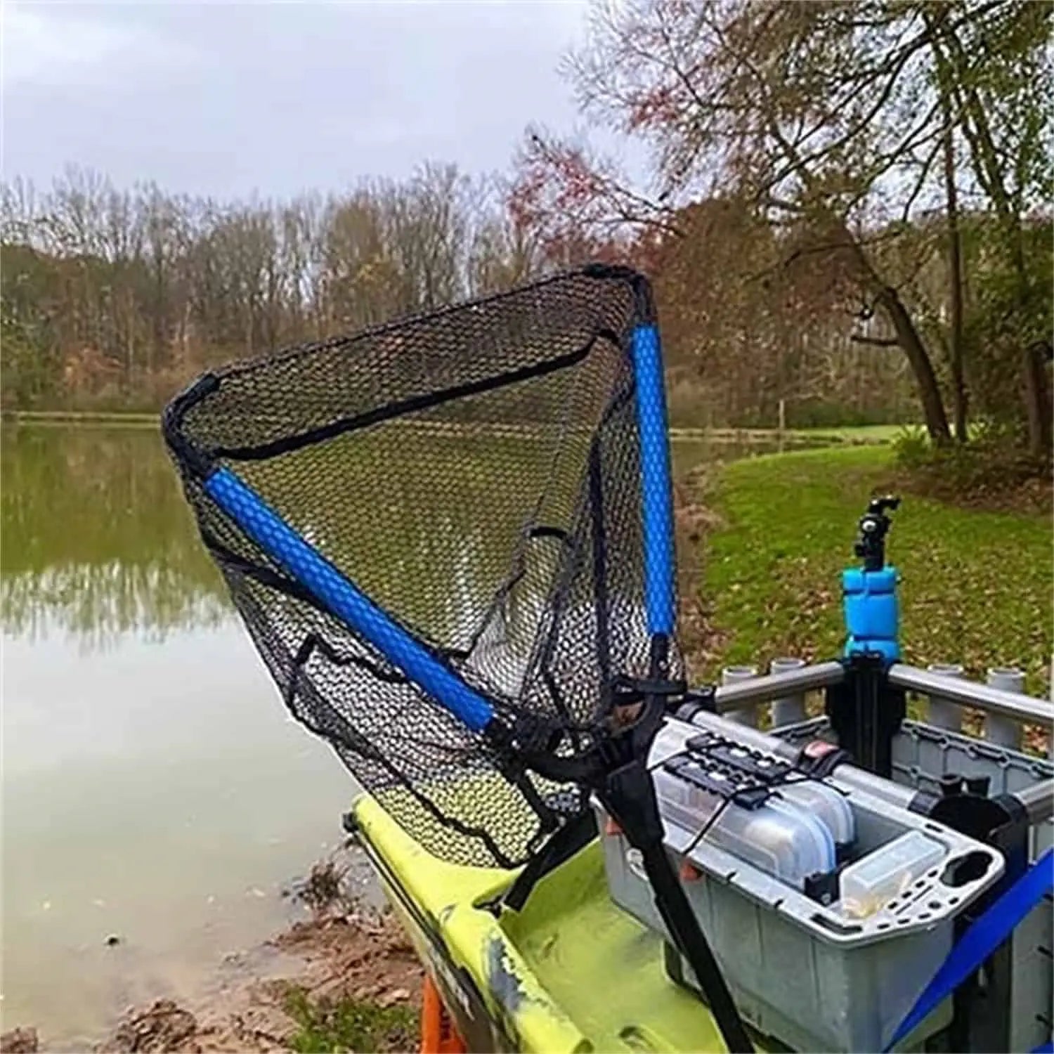 PLUSINNO FN3 Épuisette Triangulaire Flottant pour Poissons avec Perche Fixe