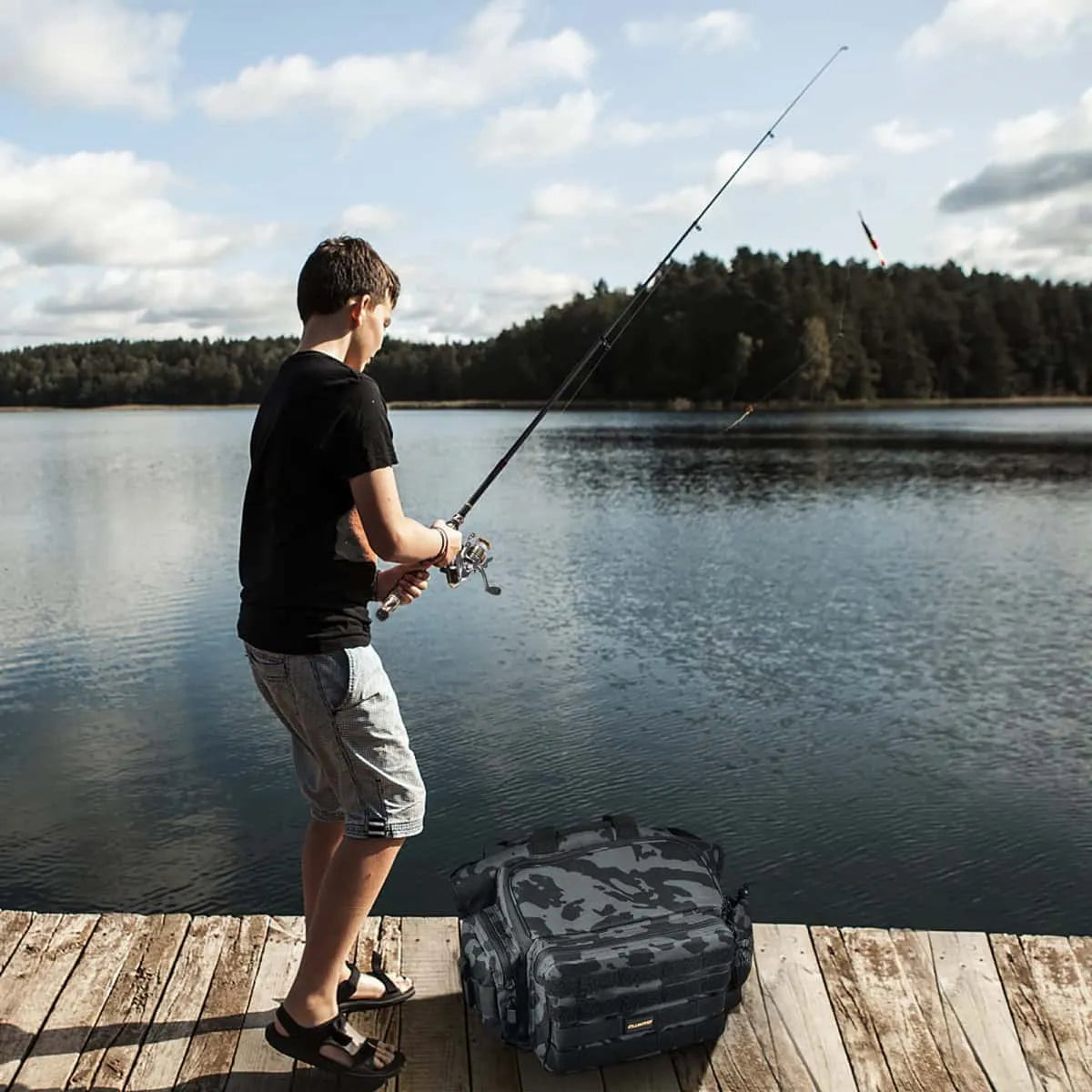 Fishing tackle backpack